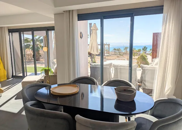 Supreme Beachfront 3br Soma Bay With Garden Gurdaka
